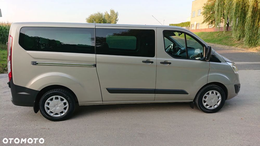 Ford Tourneo Custom - 5