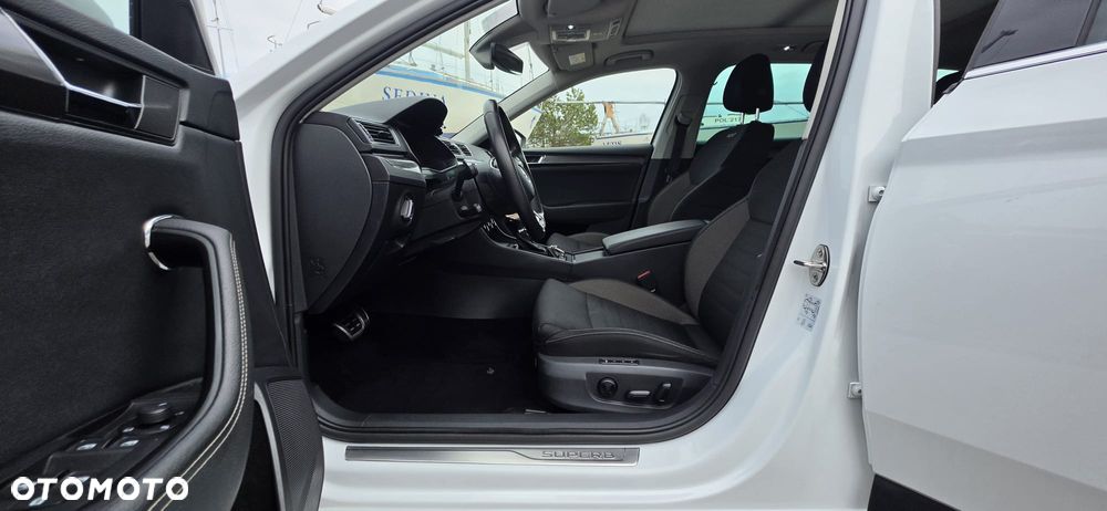 Skoda Superb 2.0 TDI SCR 4x4 Scout DSG - 15