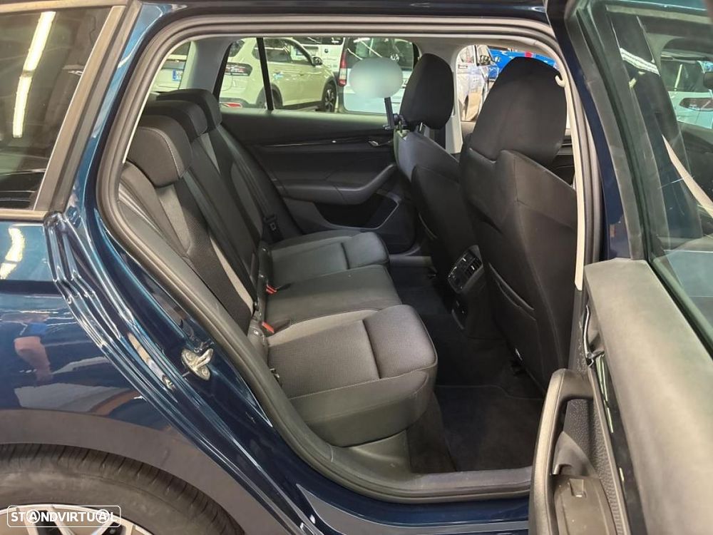 Skoda Octavia Break 2.0 TDI DSG - 5