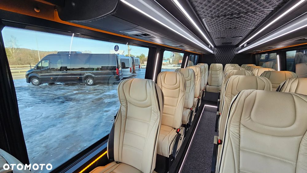 Mercedes-Benz Sprinter 519 - 18