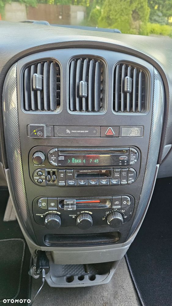 Dodge Grand Caravan - 27
