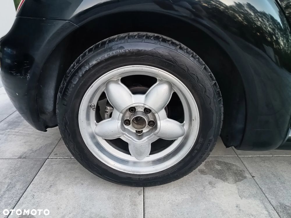 Volkswagen New Beetle - 14