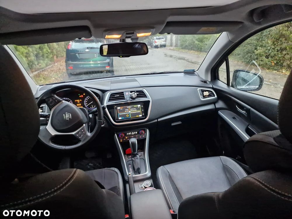 Suzuki SX4 S-Cross - 17