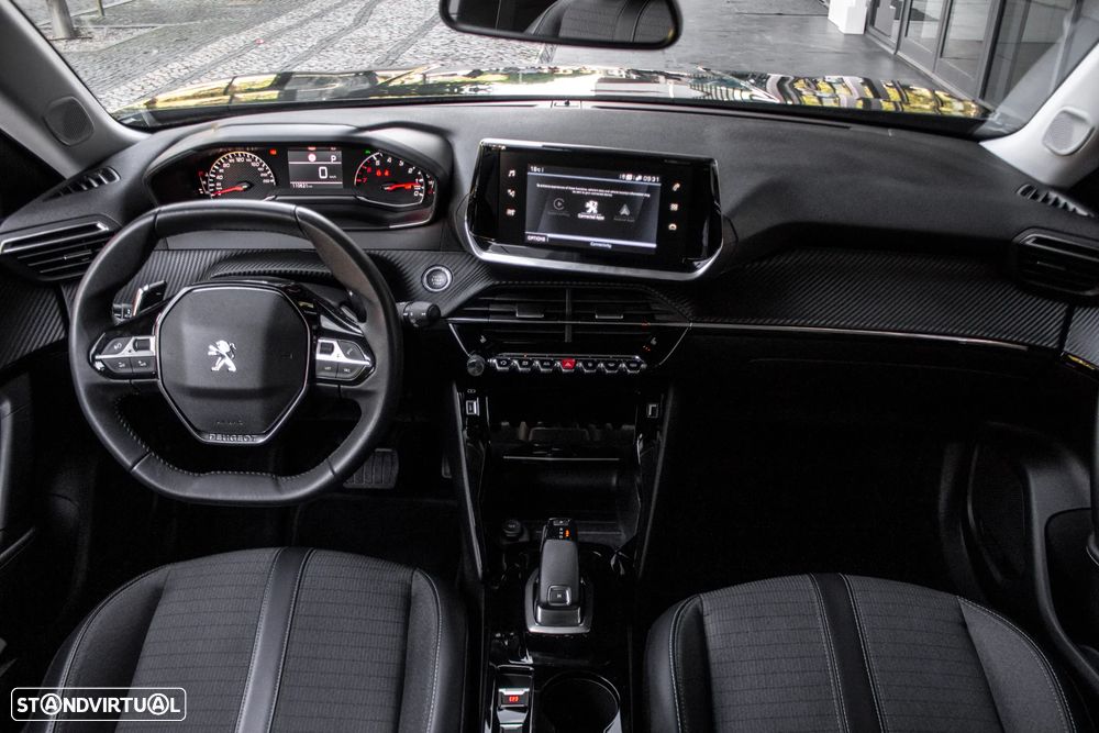 Peugeot 2008 1.5 BlueHDi Allure EAT8 - 34