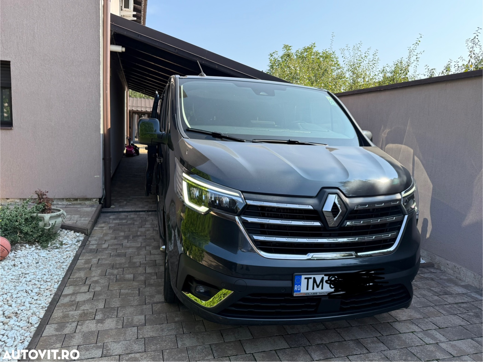 Renault Trafic - 2