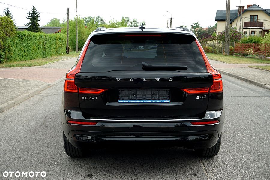 Volvo XC 60 B4 D AWD Geartronic Momentum Pro - 18