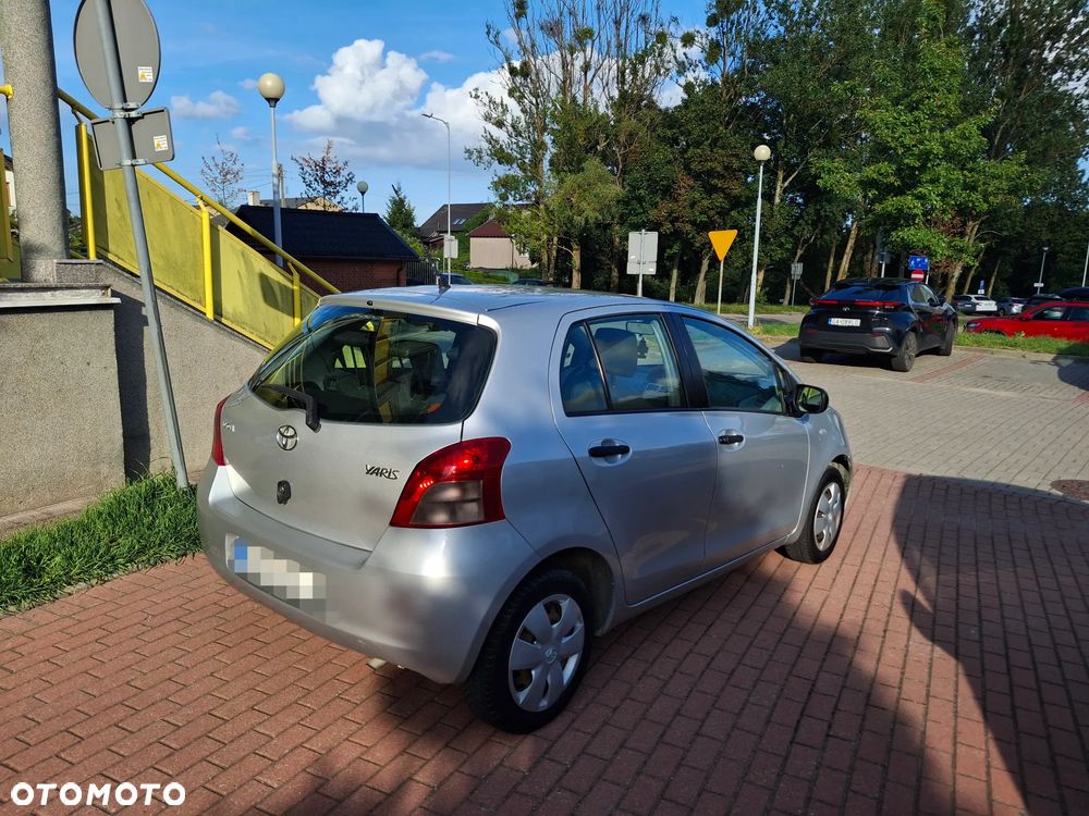 Toyota Yaris 1.0 Luna A/C - 9