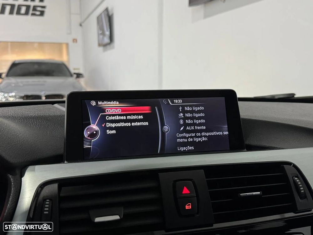 BMW 320 d Touring Pack M - 19