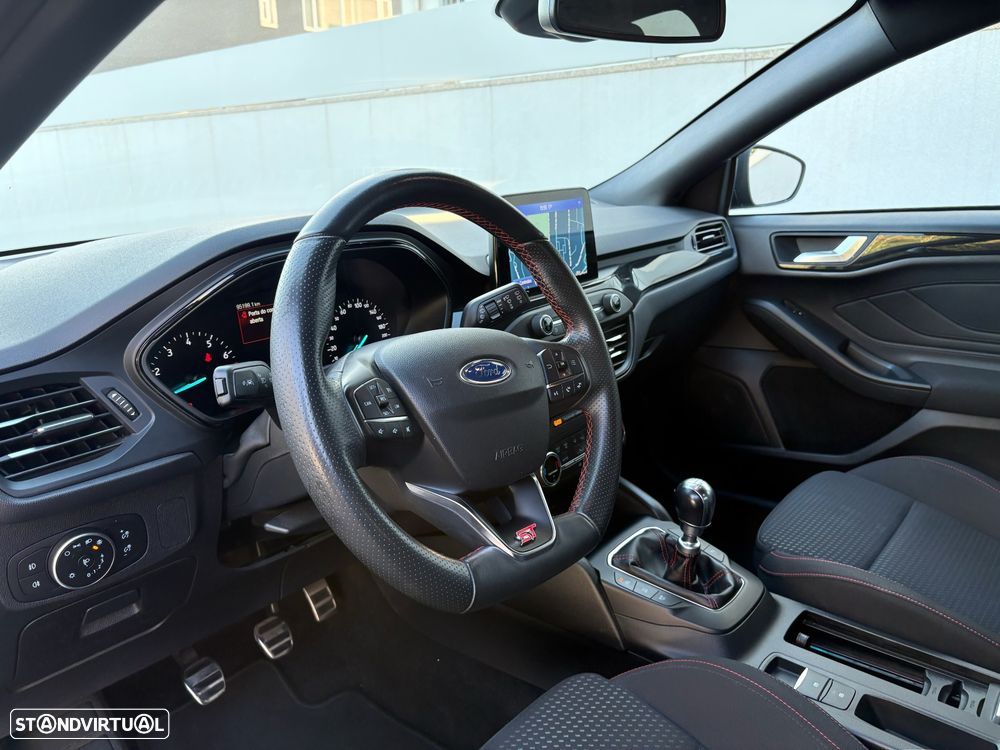 Ford Focus 1.0 EcoBoost ST-Line - 14