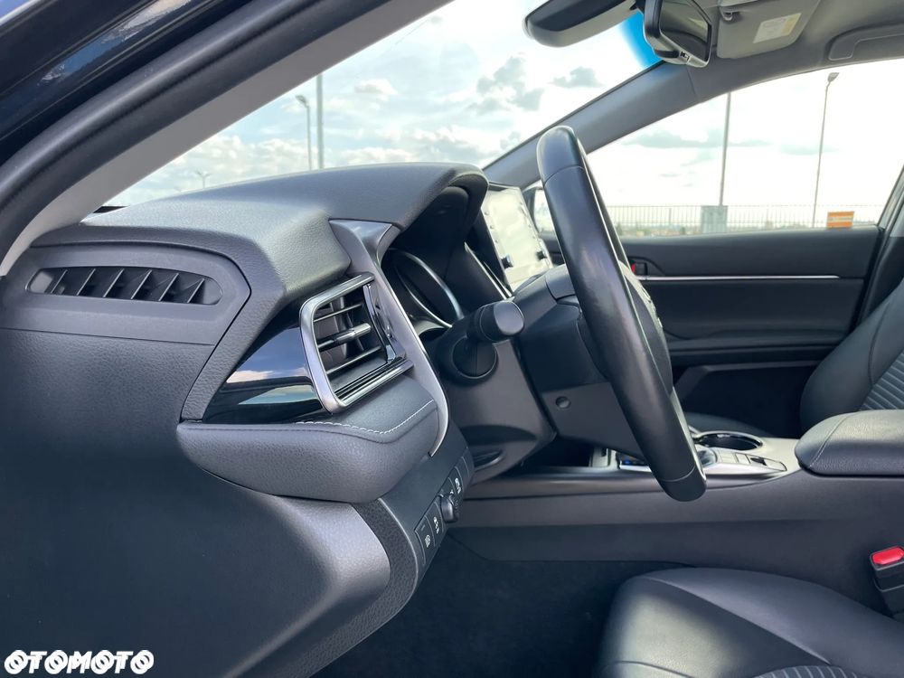 Toyota Camry 2.5 Hybrid Prestige CVT - 24