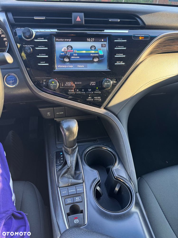 Toyota Camry 2.5 Hybrid Comfort CVT - 9