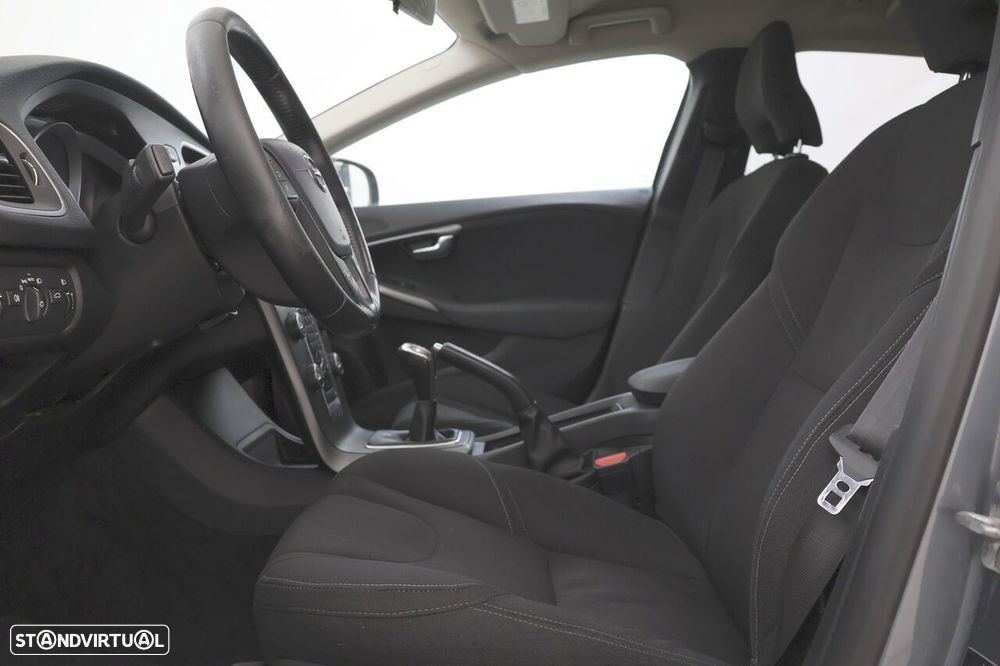 Volvo V40 Cross Country 2.0 D3 Plus - 4