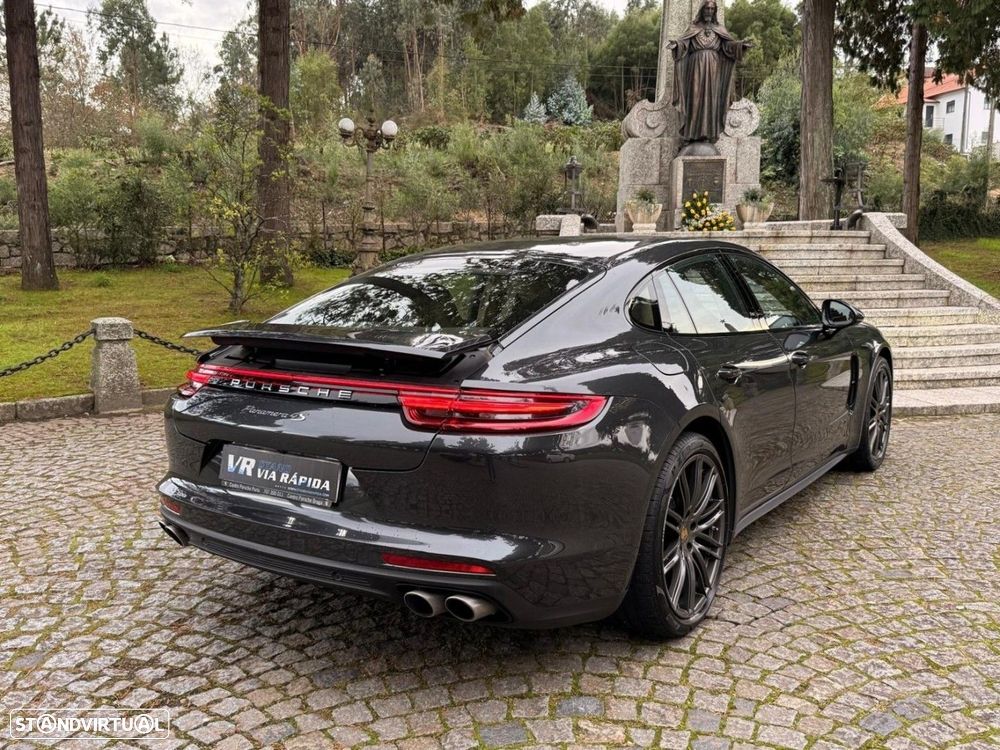 Porsche Panamera 4 S - 5