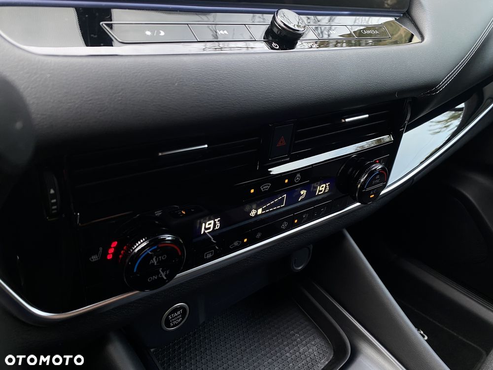 Nissan Qashqai 1.3 DIG-T MHEV N-Connecta Xtronic - 27