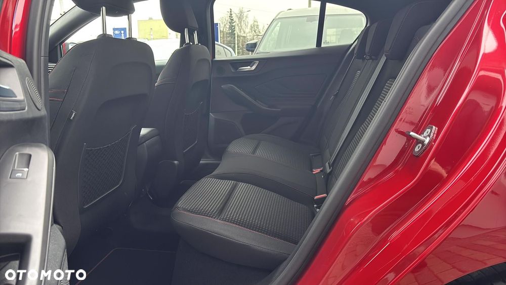 Ford Focus 1.0 EcoBoost Hybrid ST-LINE X - 11