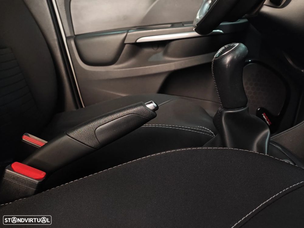 Renault Clio 0.9 TCe Limited Edition - 32