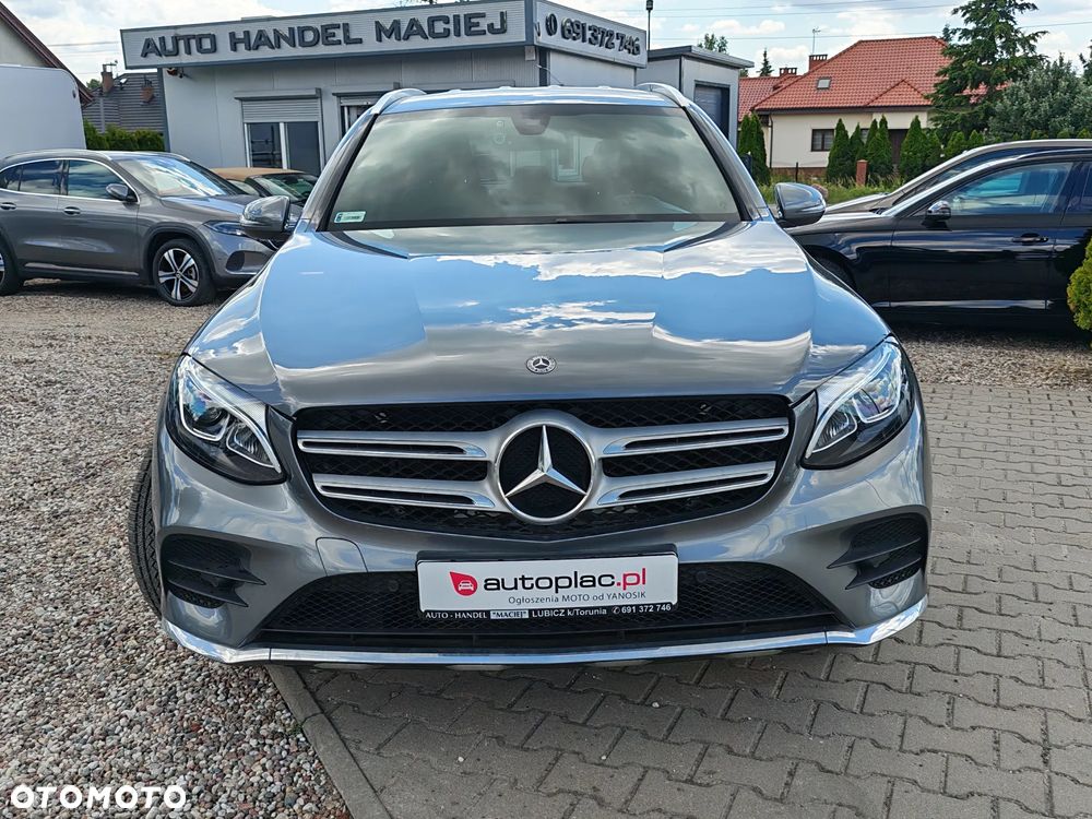 Mercedes-Benz GLC - 12
