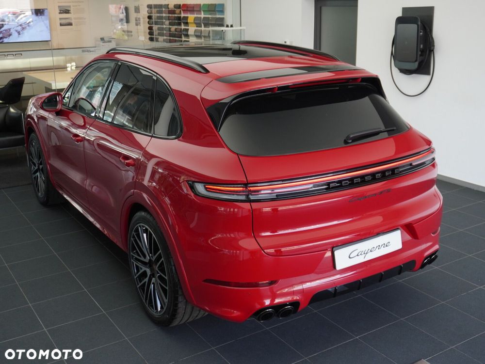Porsche Cayenne GTS - 18