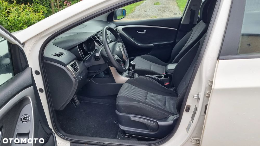 Hyundai i30 1.4 Intro Edition - 21