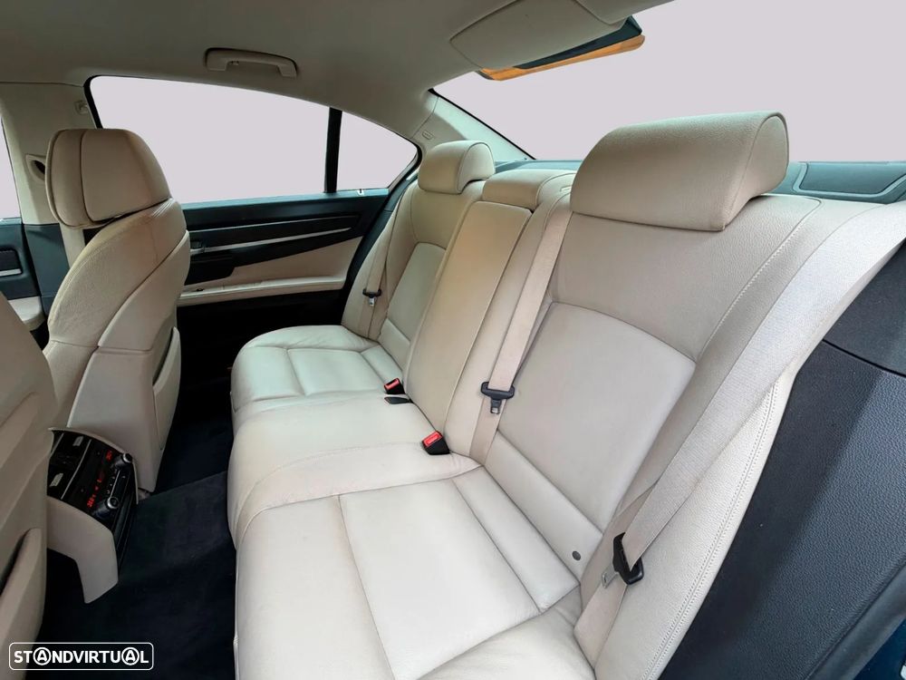BMW 740 - 34