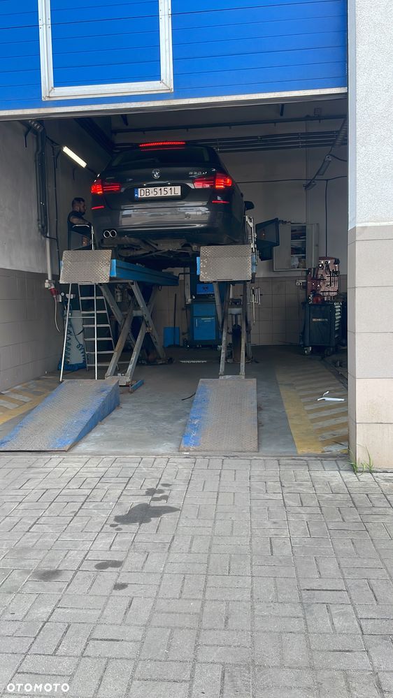 BMW Seria 5 530d xDrive - 31
