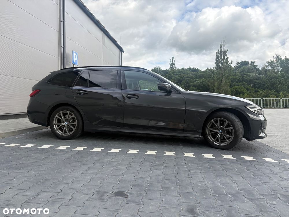 BMW Seria 3 320d Sport Line - 7
