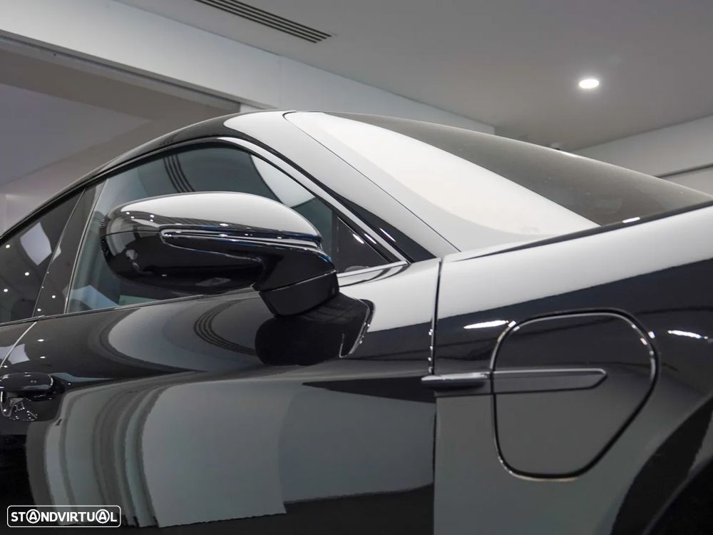 Porsche Taycan Turbo GT - 12