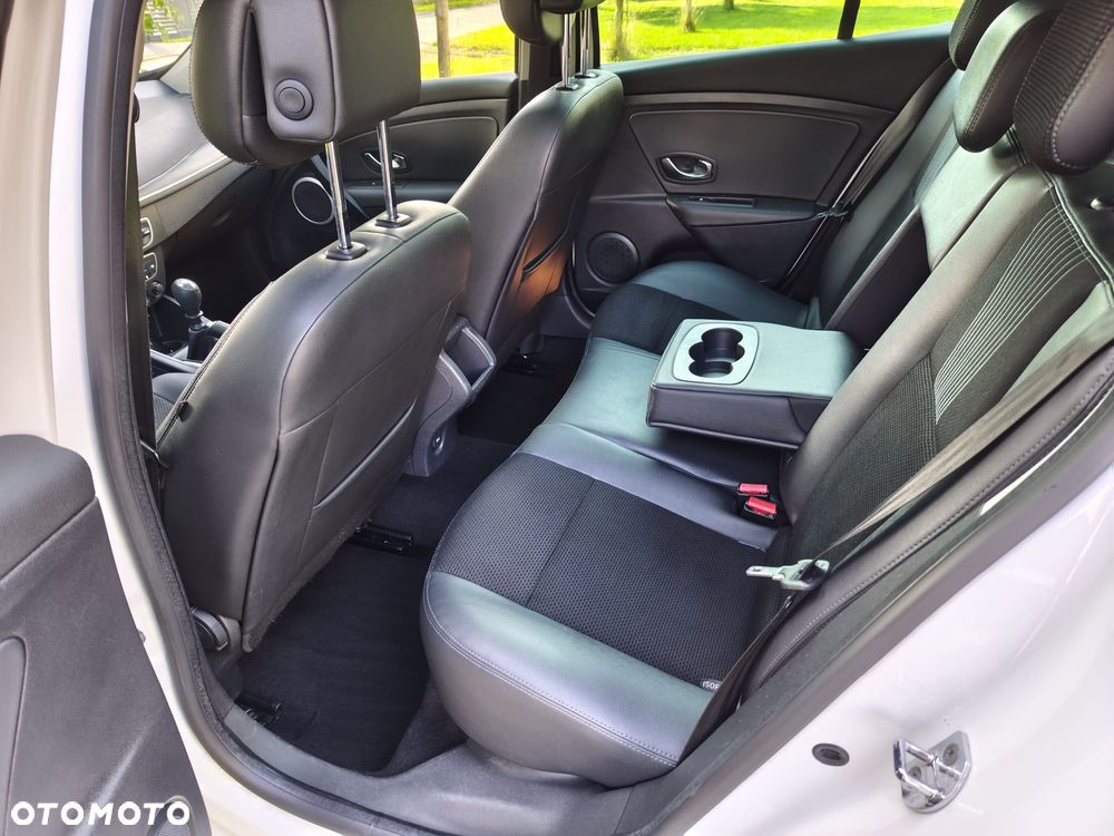 Renault Megane 1.6 16V 110 Night and Day - 25