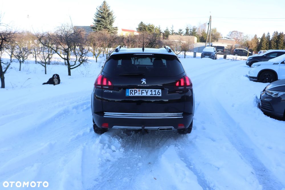 Peugeot 2008 PureTech 130 EAT8 GT Exclusive - 5