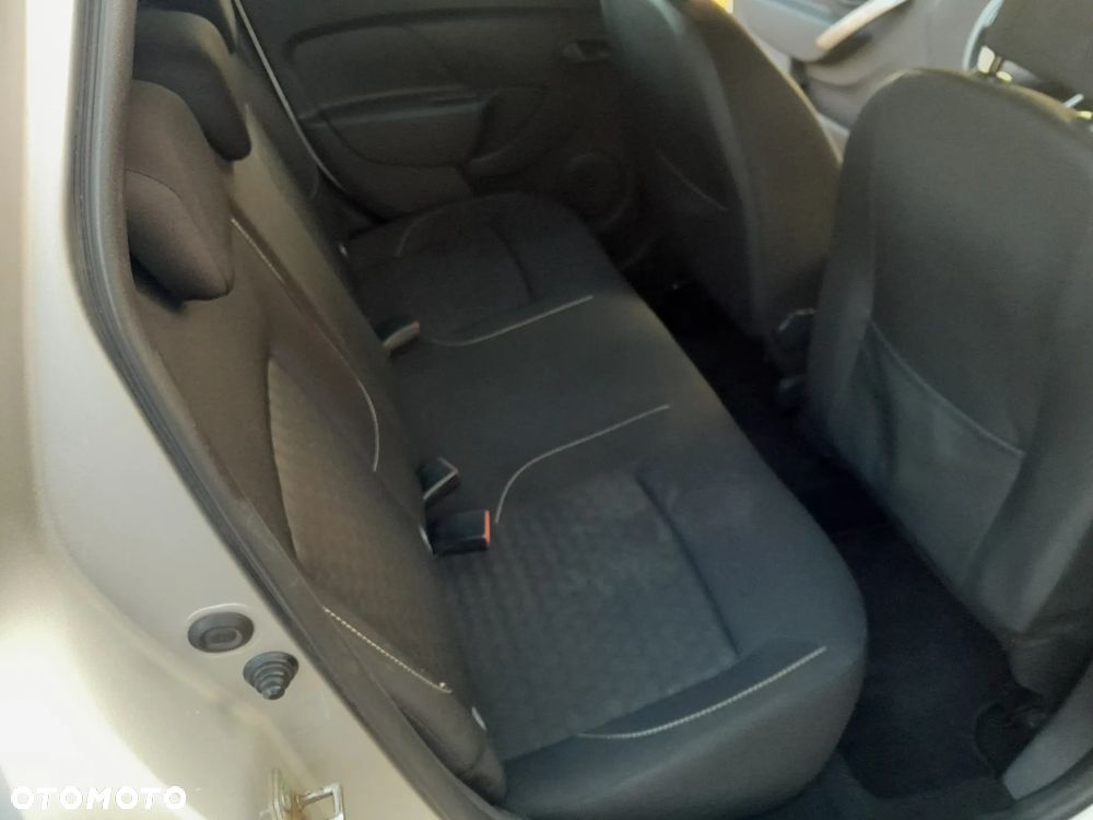 Dacia Logan TCe 90 Prestige - 19