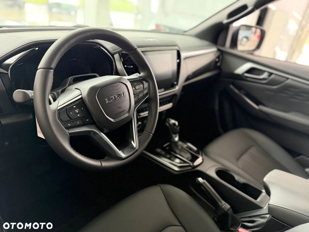 Isuzu D-MAX - 9