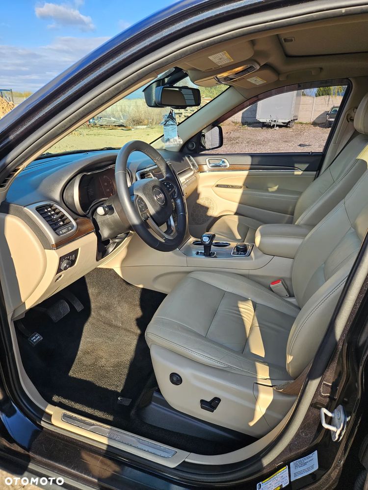 Jeep Grand Cherokee - 17