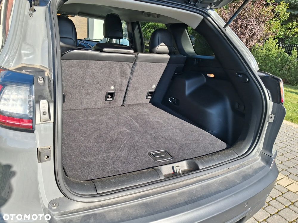 Jeep Cherokee - 11