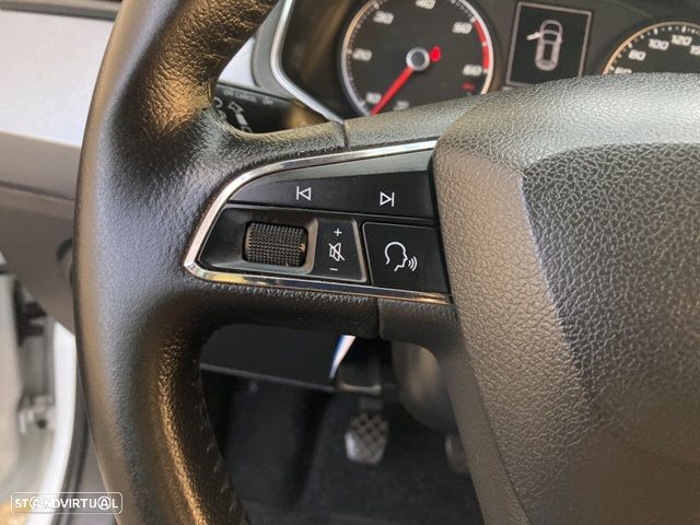 SEAT Arona 1.6 TDI Reference — fotografia 16