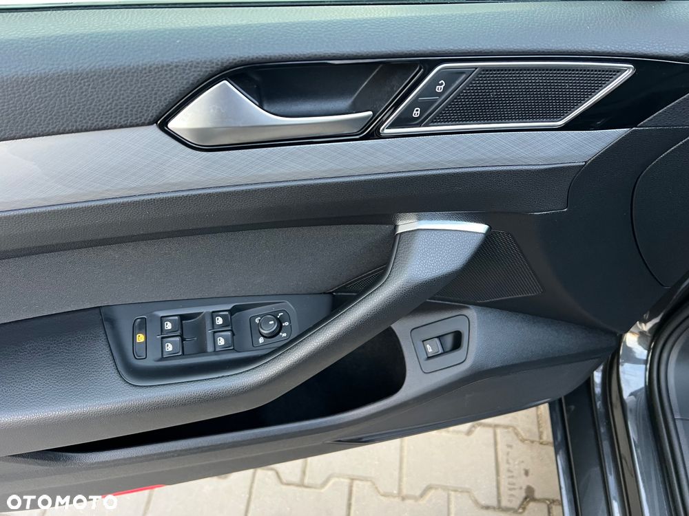 Volkswagen Passat 1.5 TSI EVO Business DSG - 16