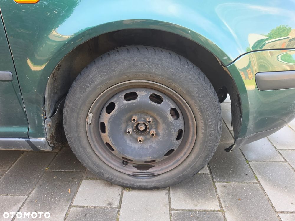 Volkswagen Golf 1.6 Comfortline - 28