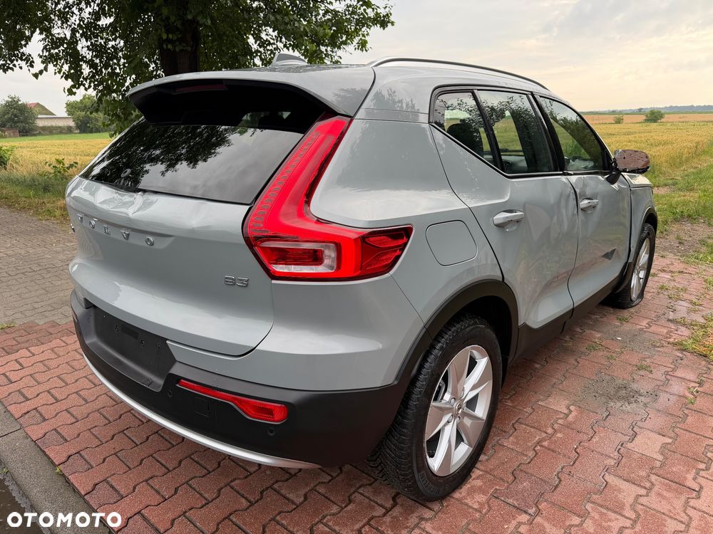 Volvo XC 40 B3 B DKG Plus Black Edition - 6