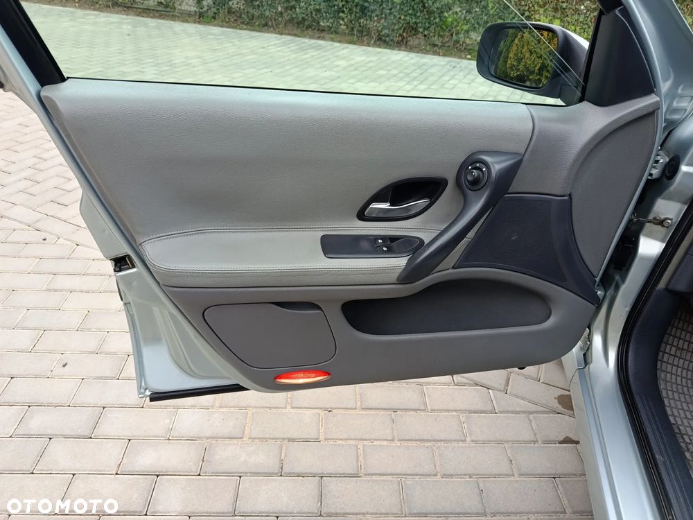 Renault Laguna - 11