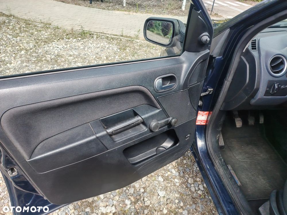 Ford Fusion 1.4 + - 14