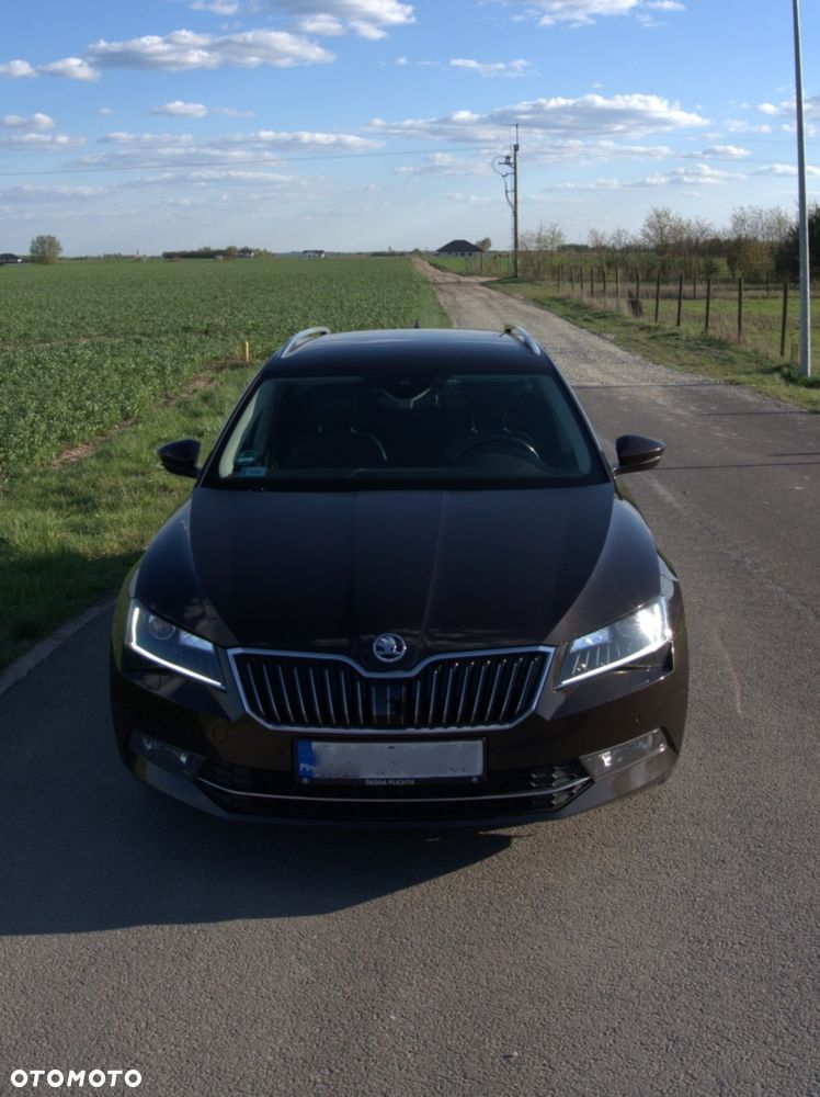Skoda Superb 2.0 TSI L&K DSG - 9