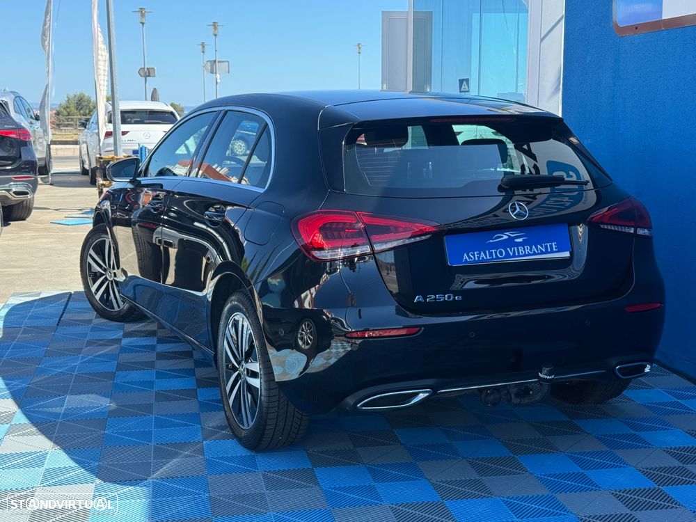 Mercedes-Benz A 250 e 8G-DCT Style - 2