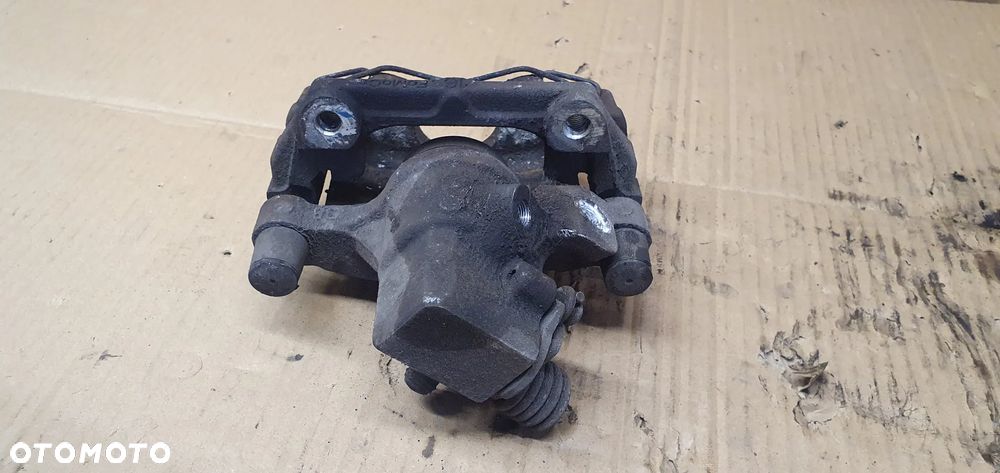 Zacisk hamulcowy prawy tył Ford Kuga II Mk2 - 6