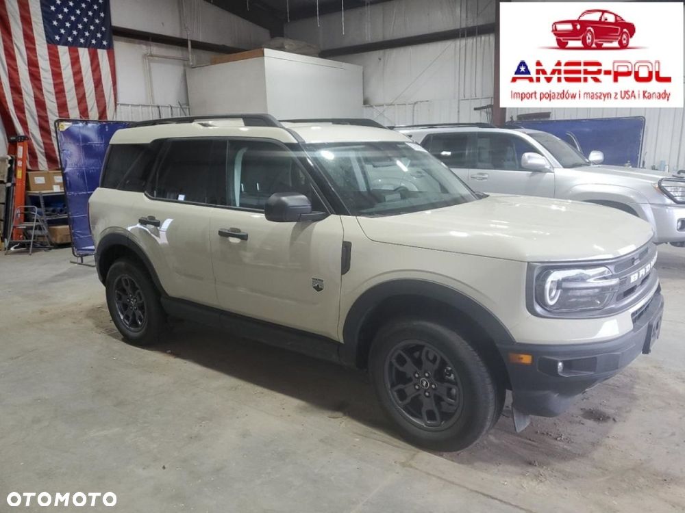 Ford Bronco - 1
