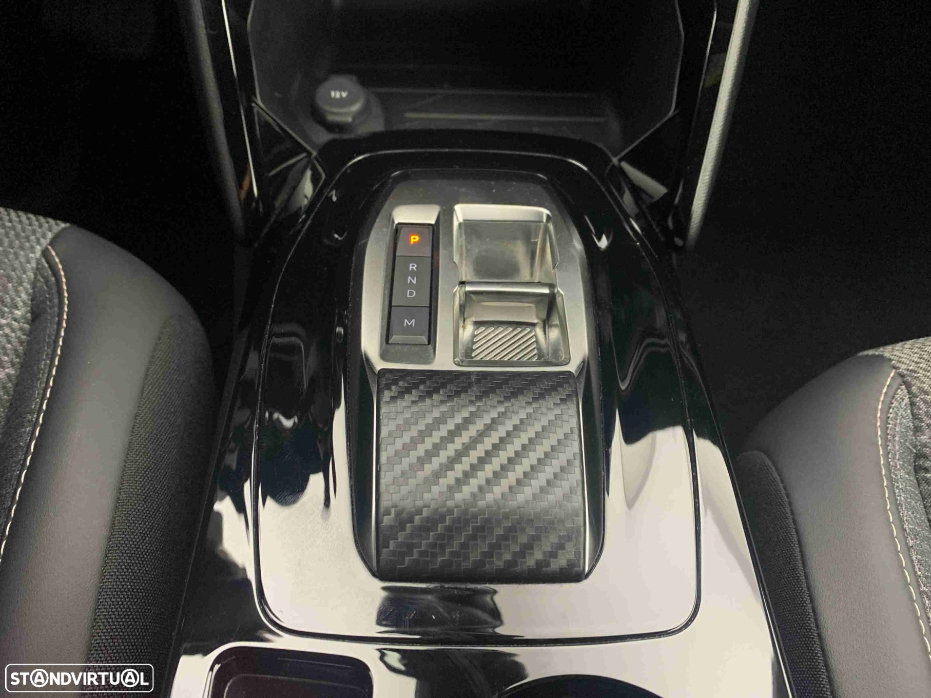 Peugeot 2008 1.2 PureTech Allure EAT8 - 10