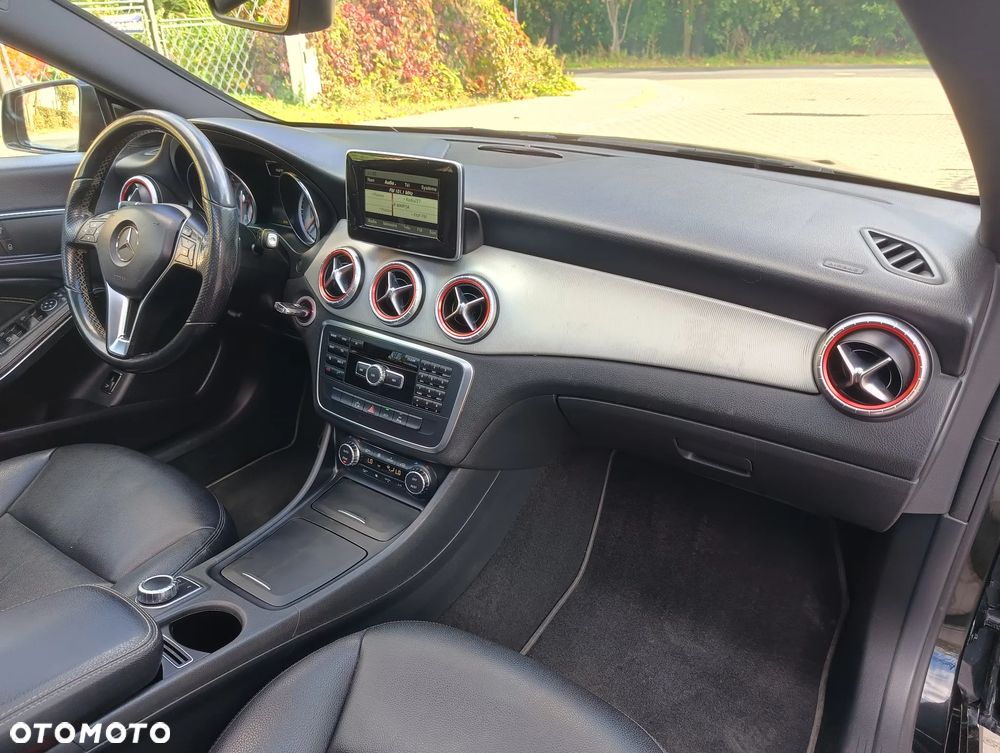 Mercedes-Benz CLA 180 d 7G-DCT Peak Edition - 18