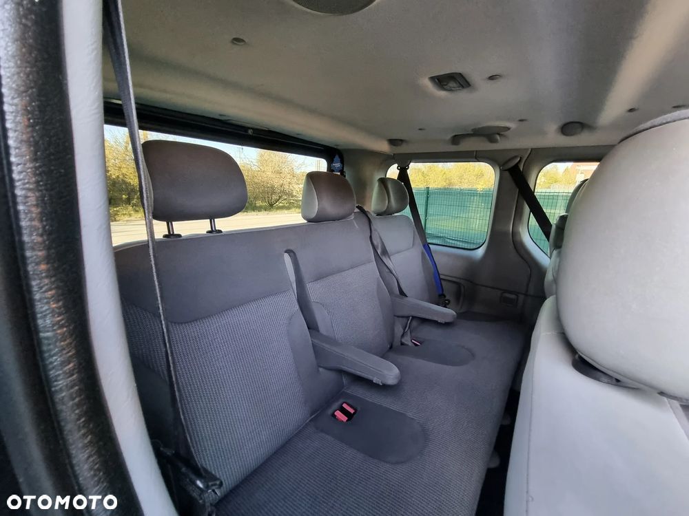 Opel Vivaro Tour - 16