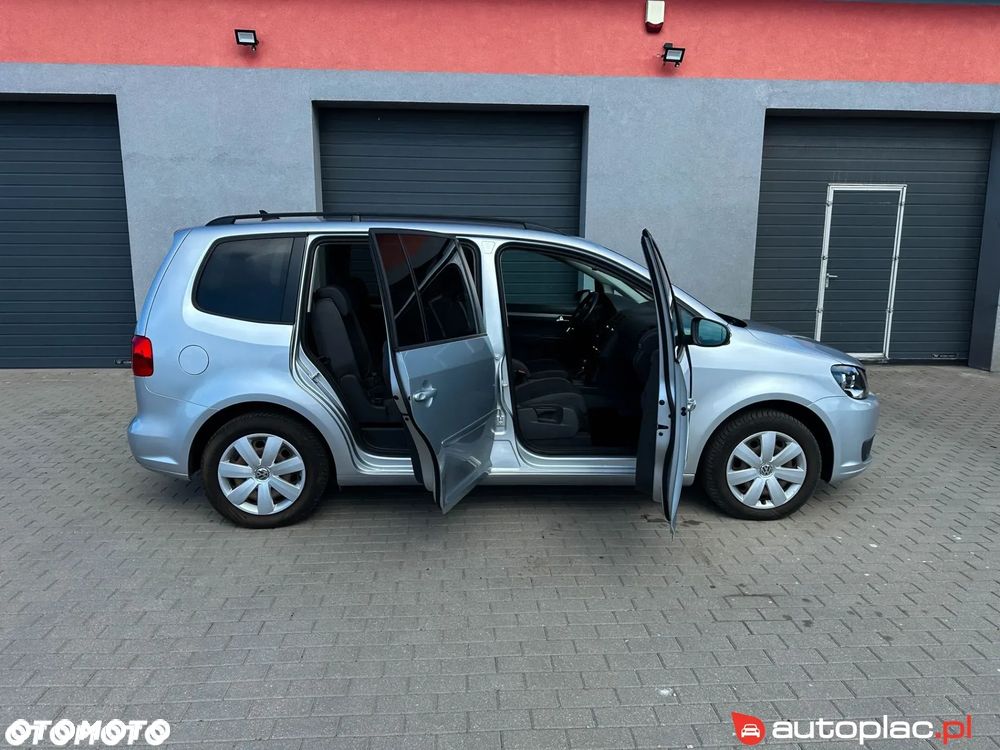 Volkswagen Touran - 13