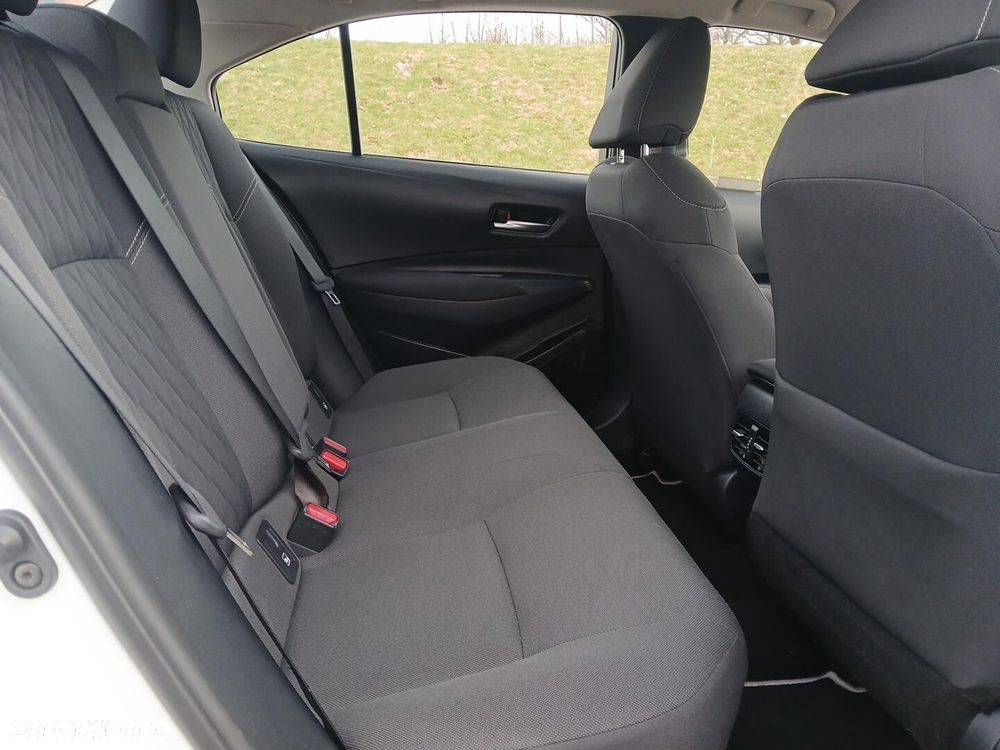 Toyota Corolla 1.8 Hybrid Comfort - 14