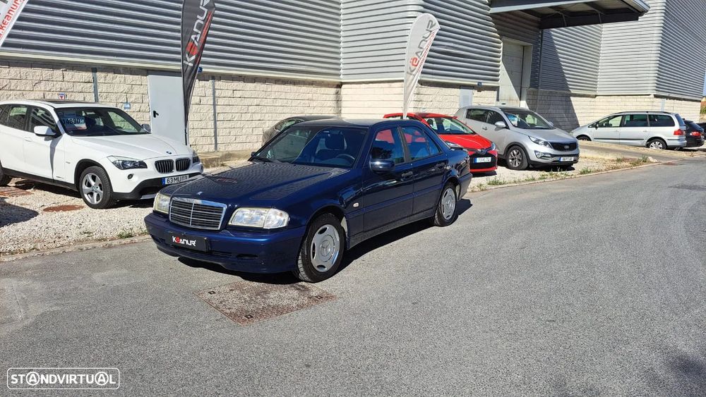 Mercedes-Benz C 180 Classic - 11