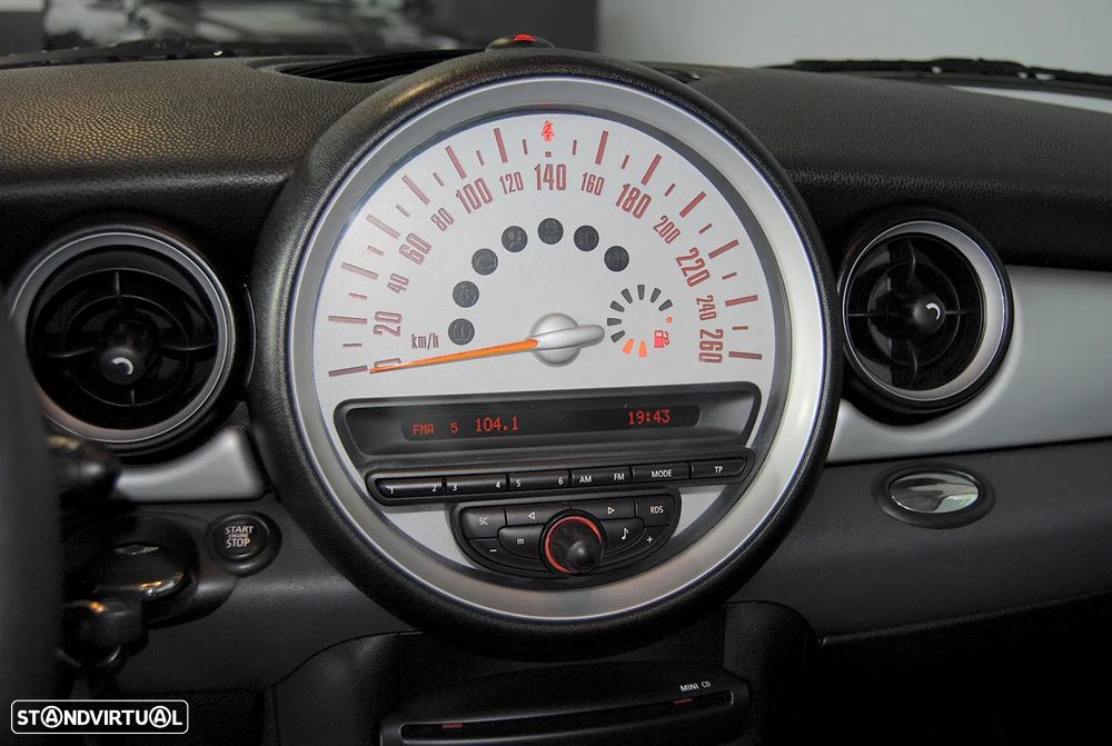 MINI 3 Portas One D - 22